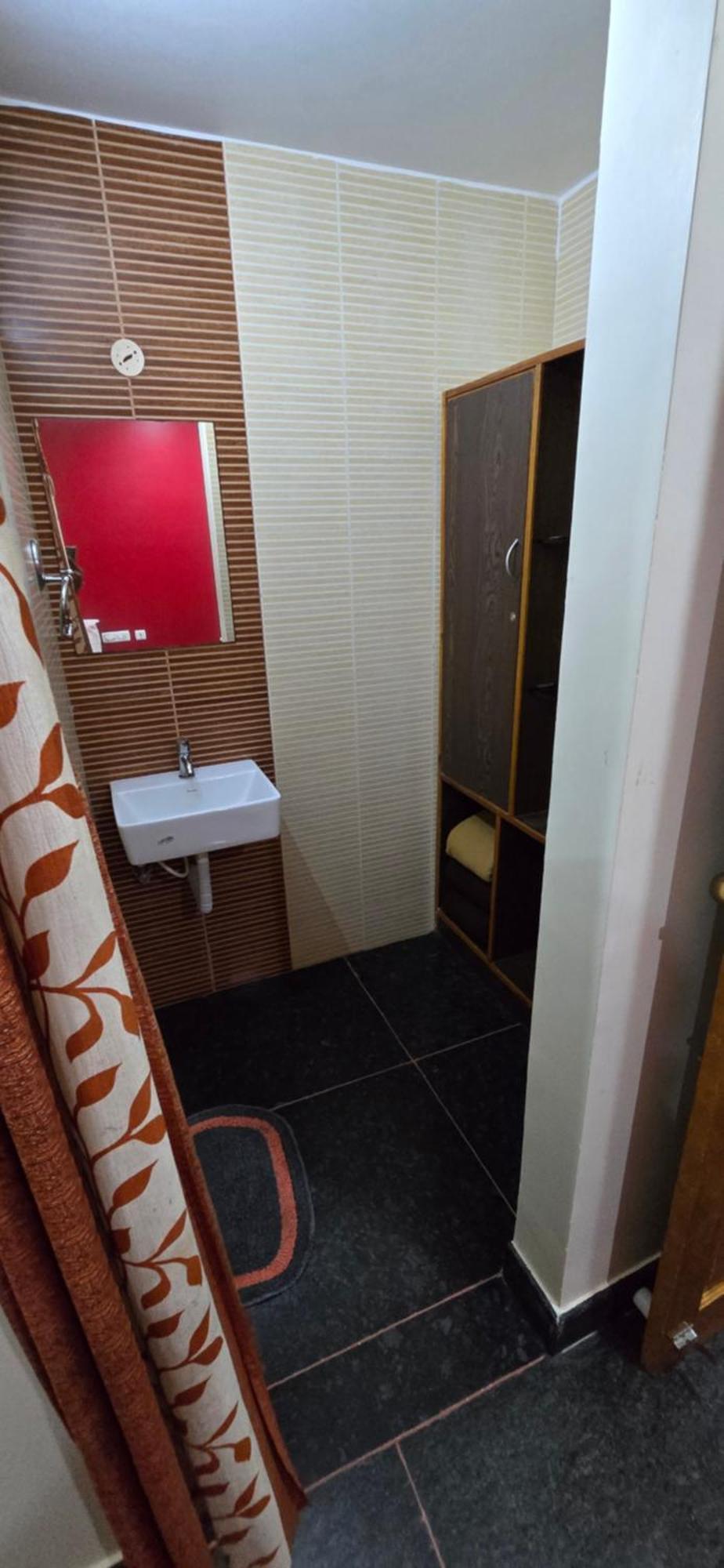 Hotel Ksr Srikalahasti Eksteriør bilde